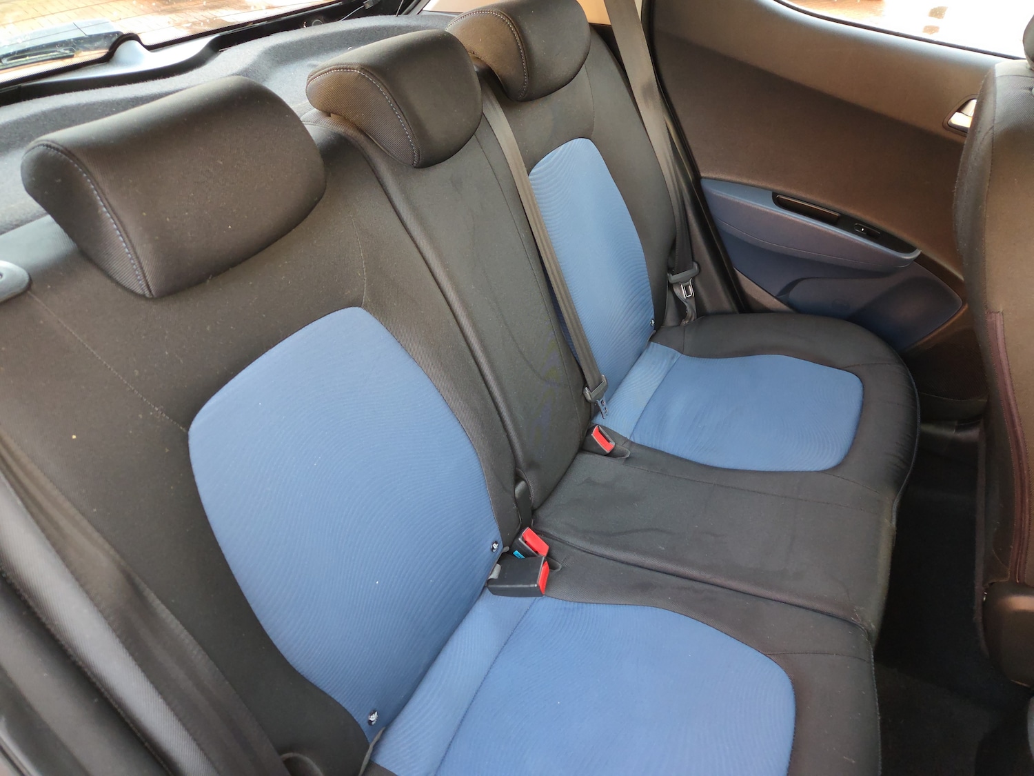 Used Hyundai i10 2015 for sale - 76966828: Photo 10