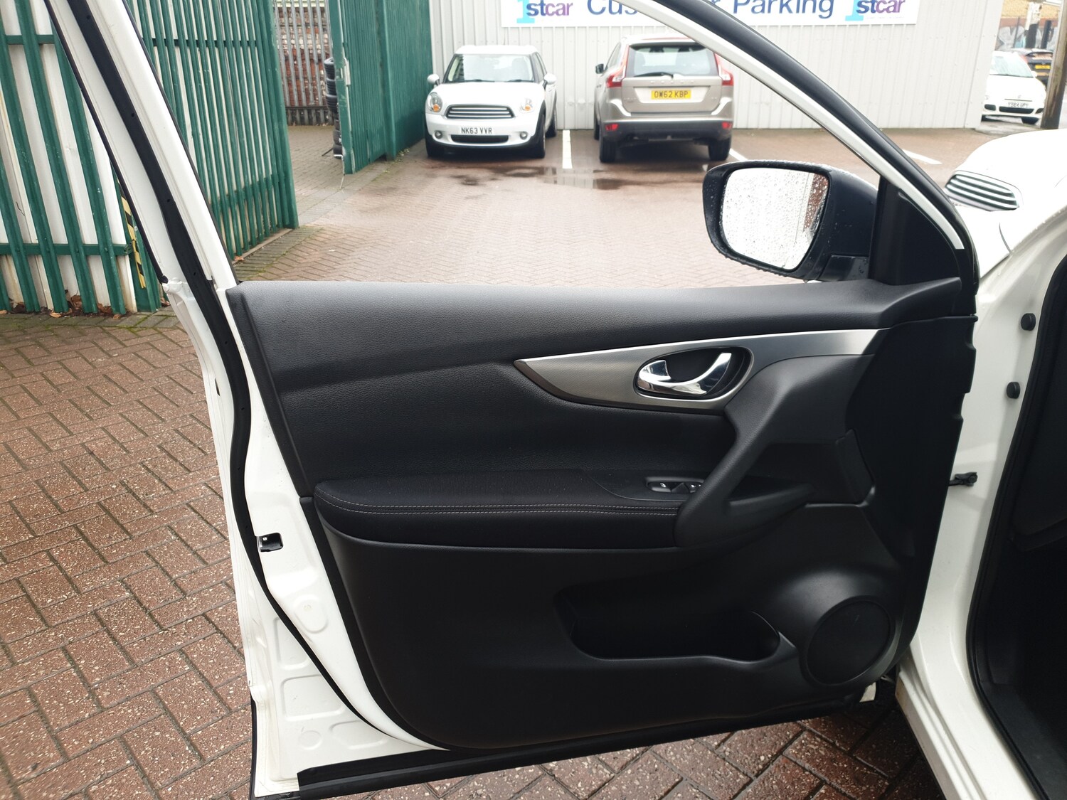 Used Nissan Qashqai 2017 for sale - 77526219: Photo 11