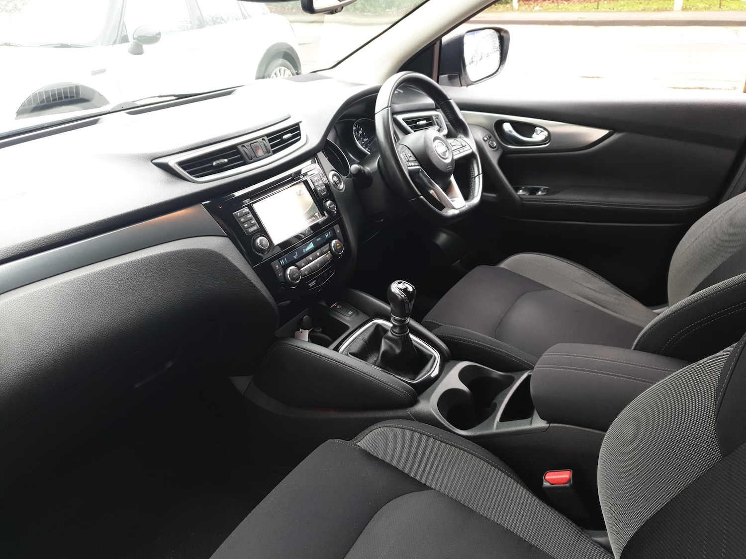 Used Nissan Qashqai 2017 for sale - 77526219: Photo 2