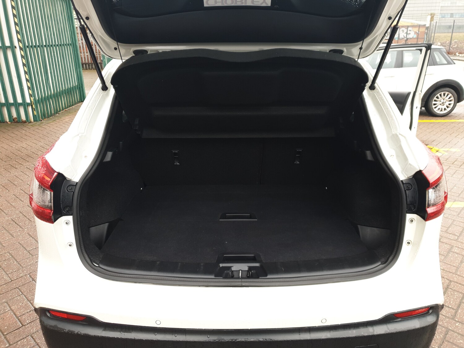 Used Nissan Qashqai 2017 for sale - 77526219: Photo 9