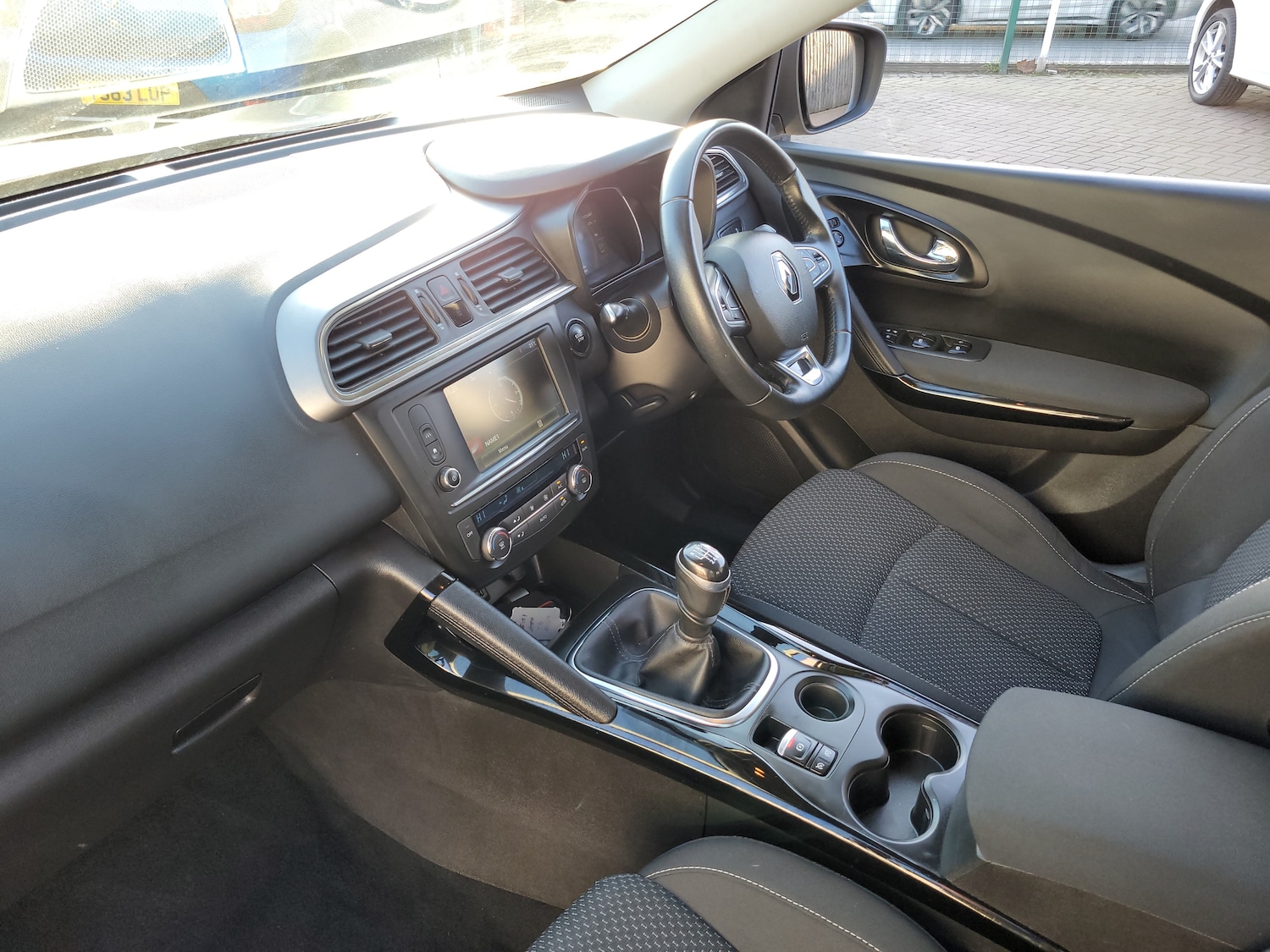 Used Renault Kadjar 2017 for sale - 77942178: Photo 2