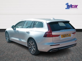 Used Volvo V60 2019 for sale - 75902523: Photo