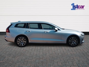 Used Volvo V60 2019 for sale - 75902523: Photo