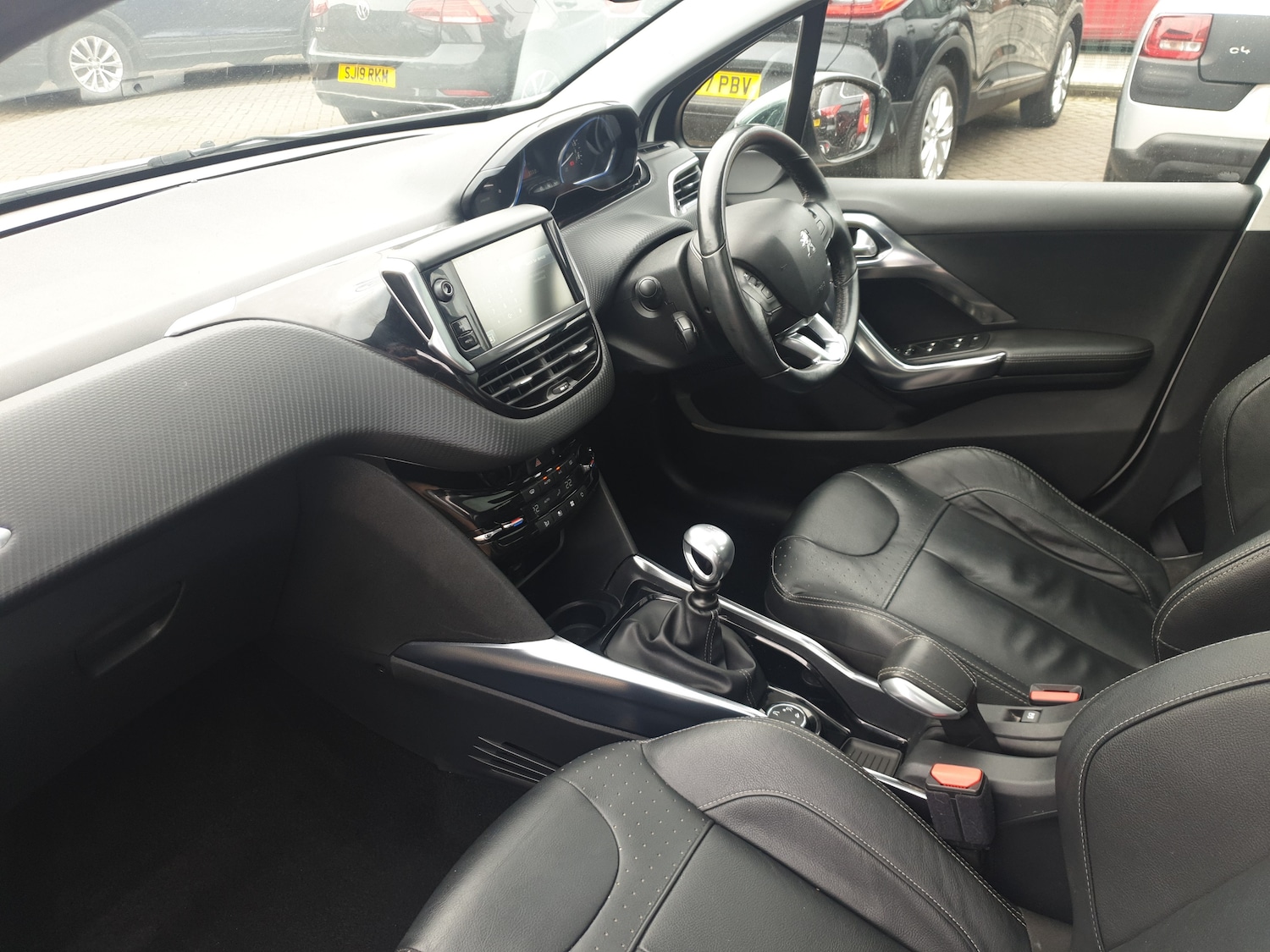 Used Peugeot 2008 2014 for sale - 77911325: Photo 2