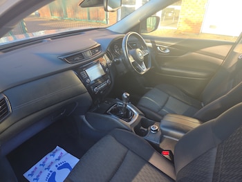 Used Nissan X-Trail 2018 for sale - 76760751: Photo