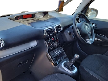 Used Citroen C3 2015 for sale - 79294090: Photo