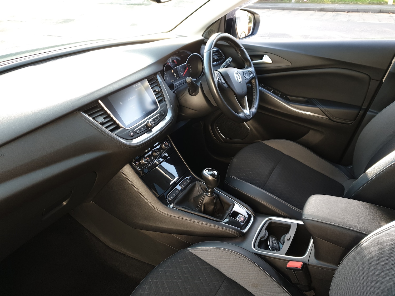 Used Vauxhall Grandland X 2018 for sale - 77588632: Photo 2