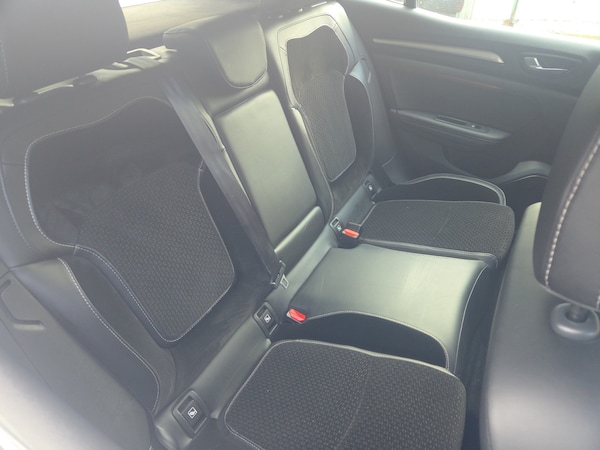 Used Renault Megane 2018 for sale - 76229530: Photo 10