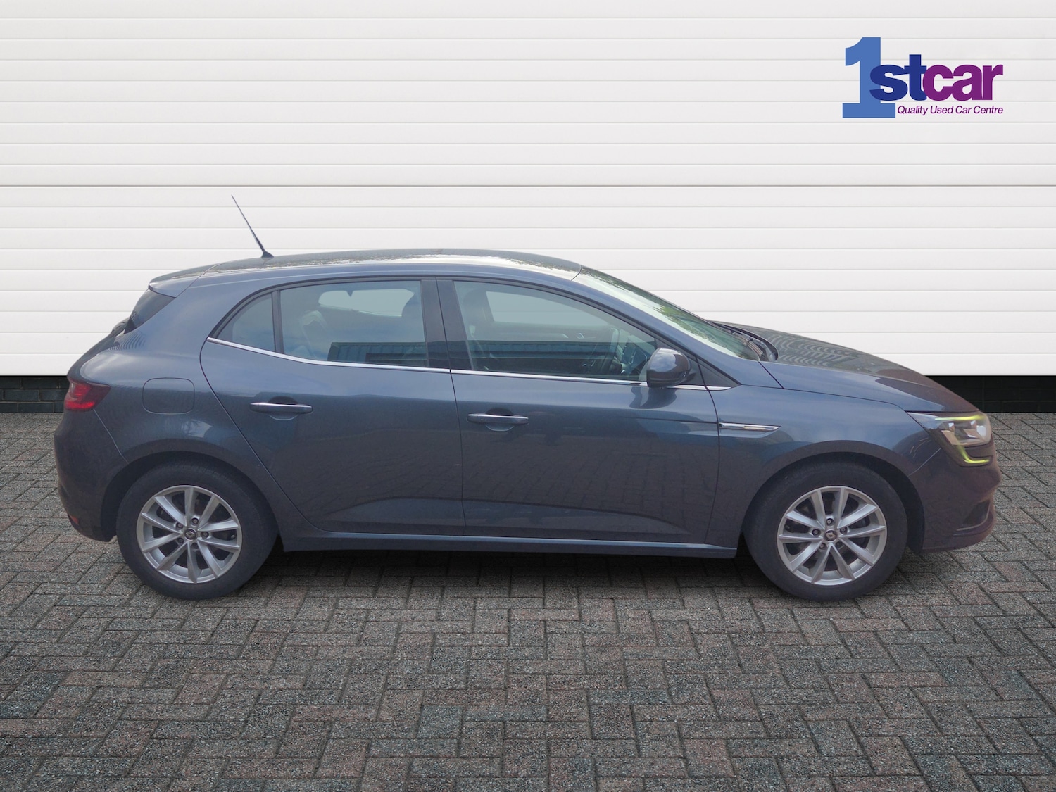 Used Renault Megane 2018 for sale - 76229530: Photo 4