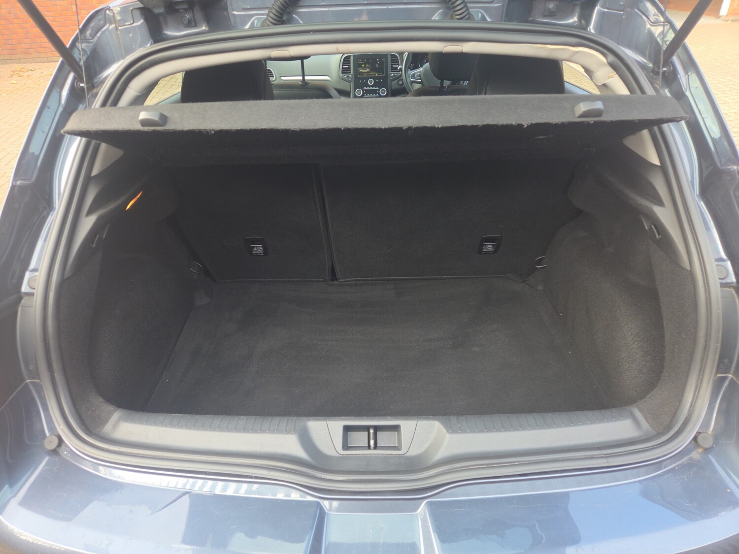 Used Renault Megane 2018 for sale - 76229530: Photo 9