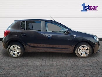 Used Dacia Sandero 2017 for sale - 79714466: Photo