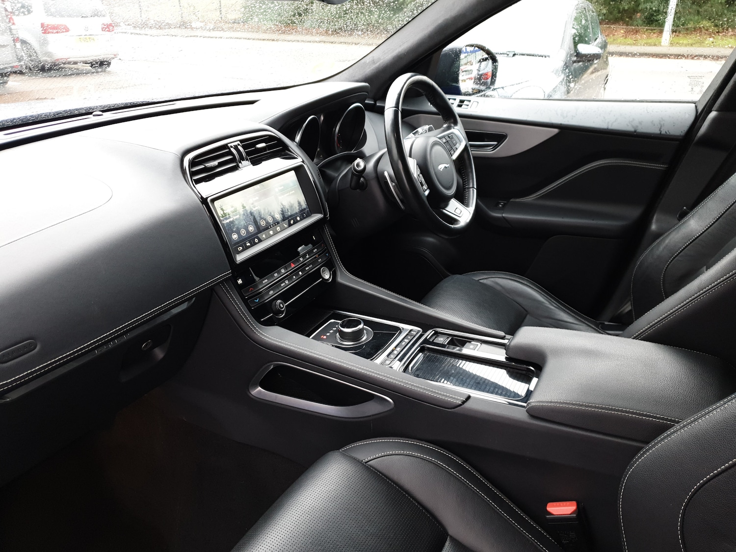 Used Jaguar F-Pace 2018 for sale - 77281157: Photo 2