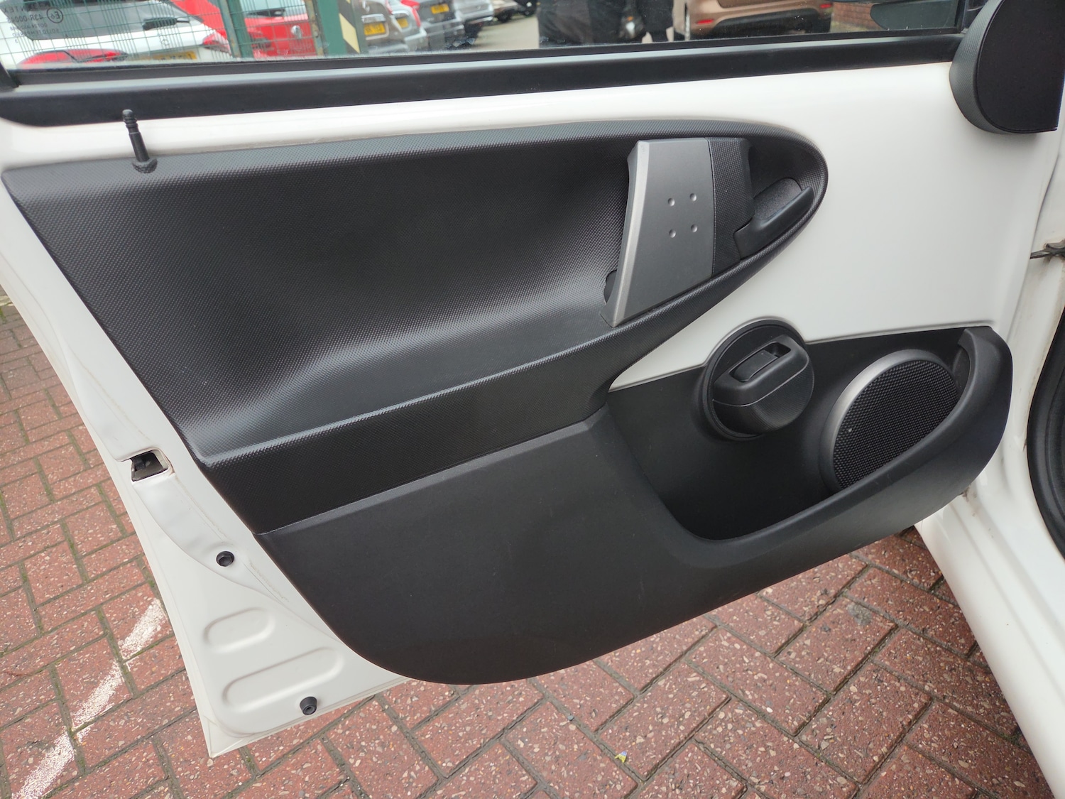 Used Toyota AYGO 2013 for sale - 77067944: Photo 11