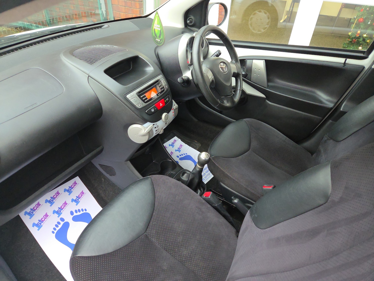 Used Toyota AYGO 2013 for sale - 77067944: Photo 2