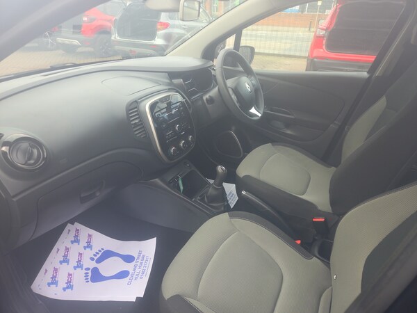 Used Renault Captur 2014 for sale - 76087136: Photo 2