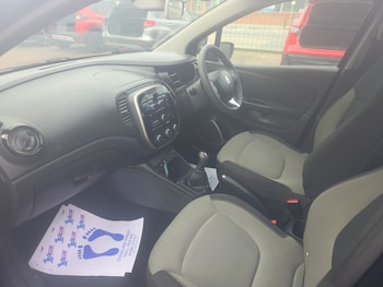 Used Renault Captur 2014 for sale - 76087136: Photo 2
