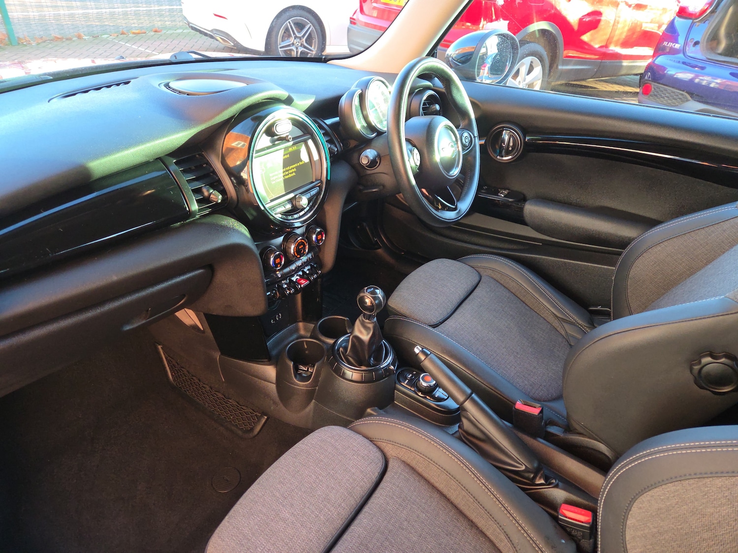 Used MINI Hatch 2015 for sale - 76760740: Photo 2