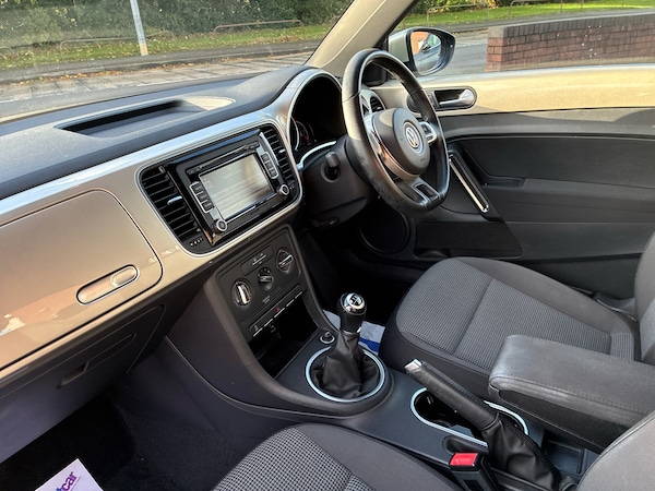 Used Volkswagen Beetle 2014 for sale - 76176510: Photo 2