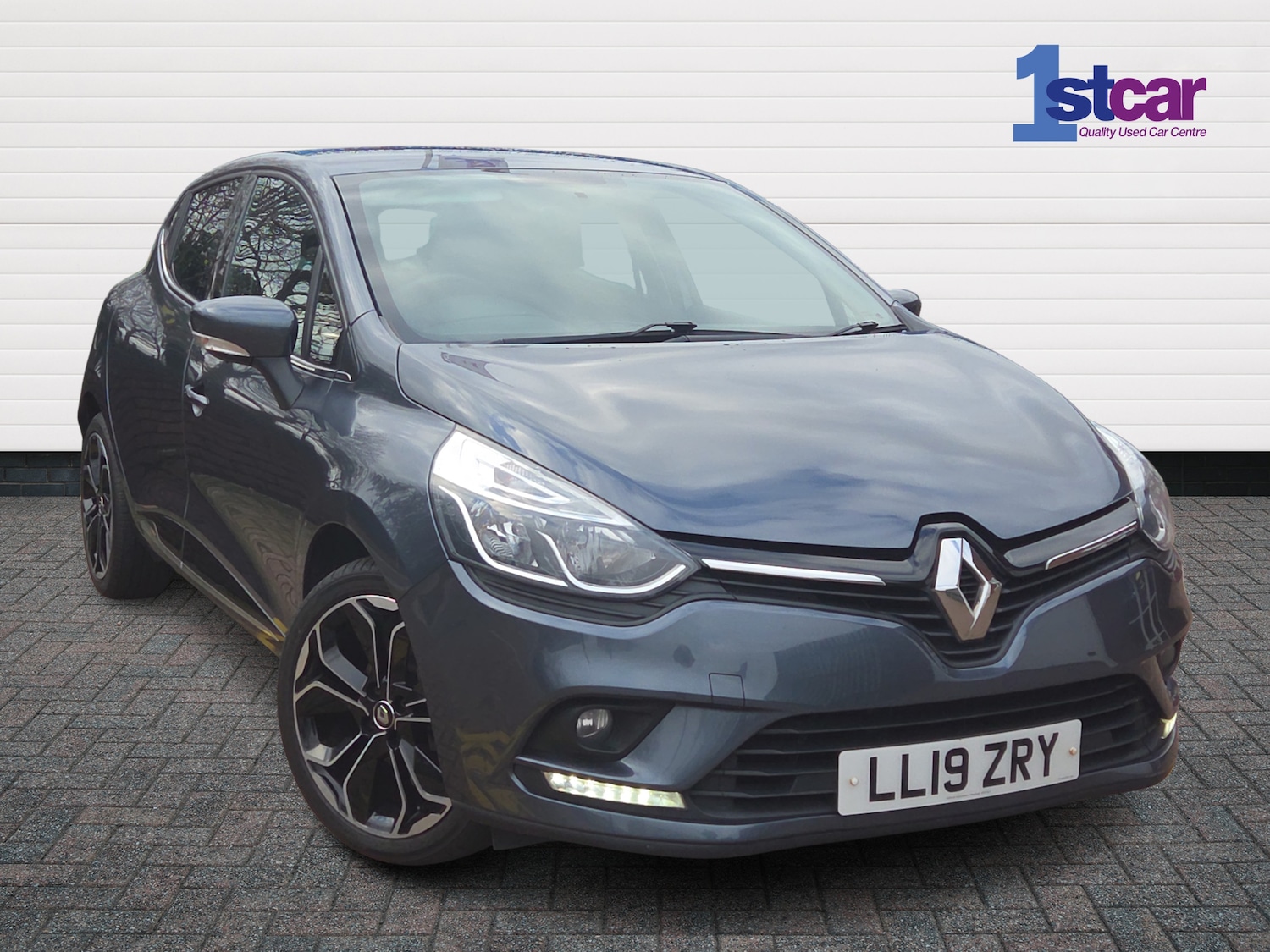 Used Renault Clio 2019 for sale - 76597755: Photo 1