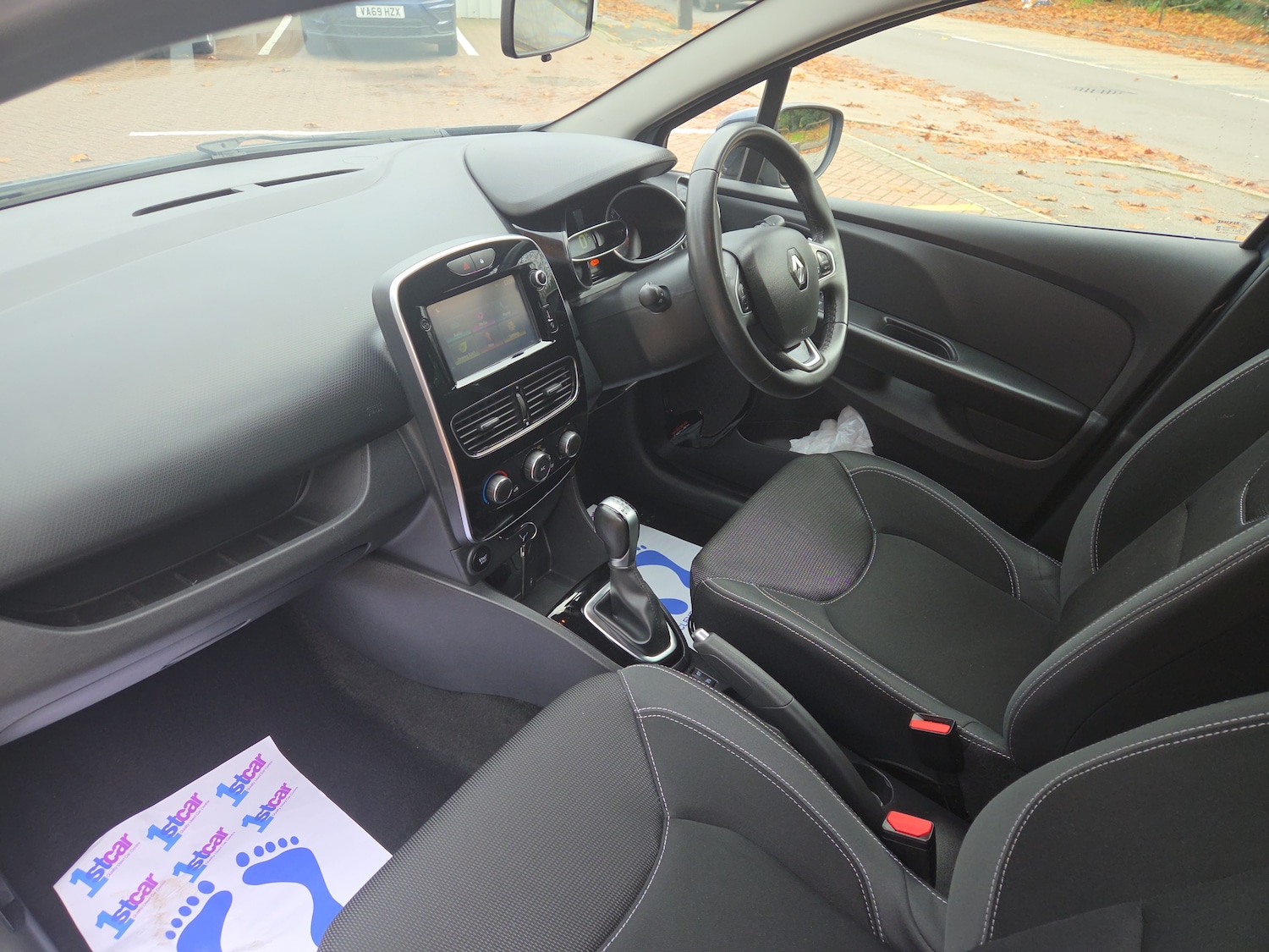 Used Renault Clio 2019 for sale - 76597755: Photo 2