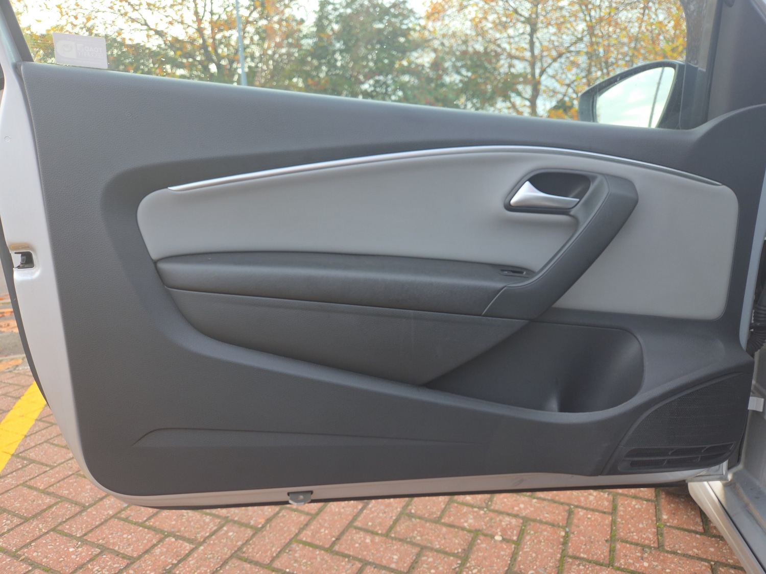 Used Volkswagen Polo 2015 for sale - 76501104: Photo 11