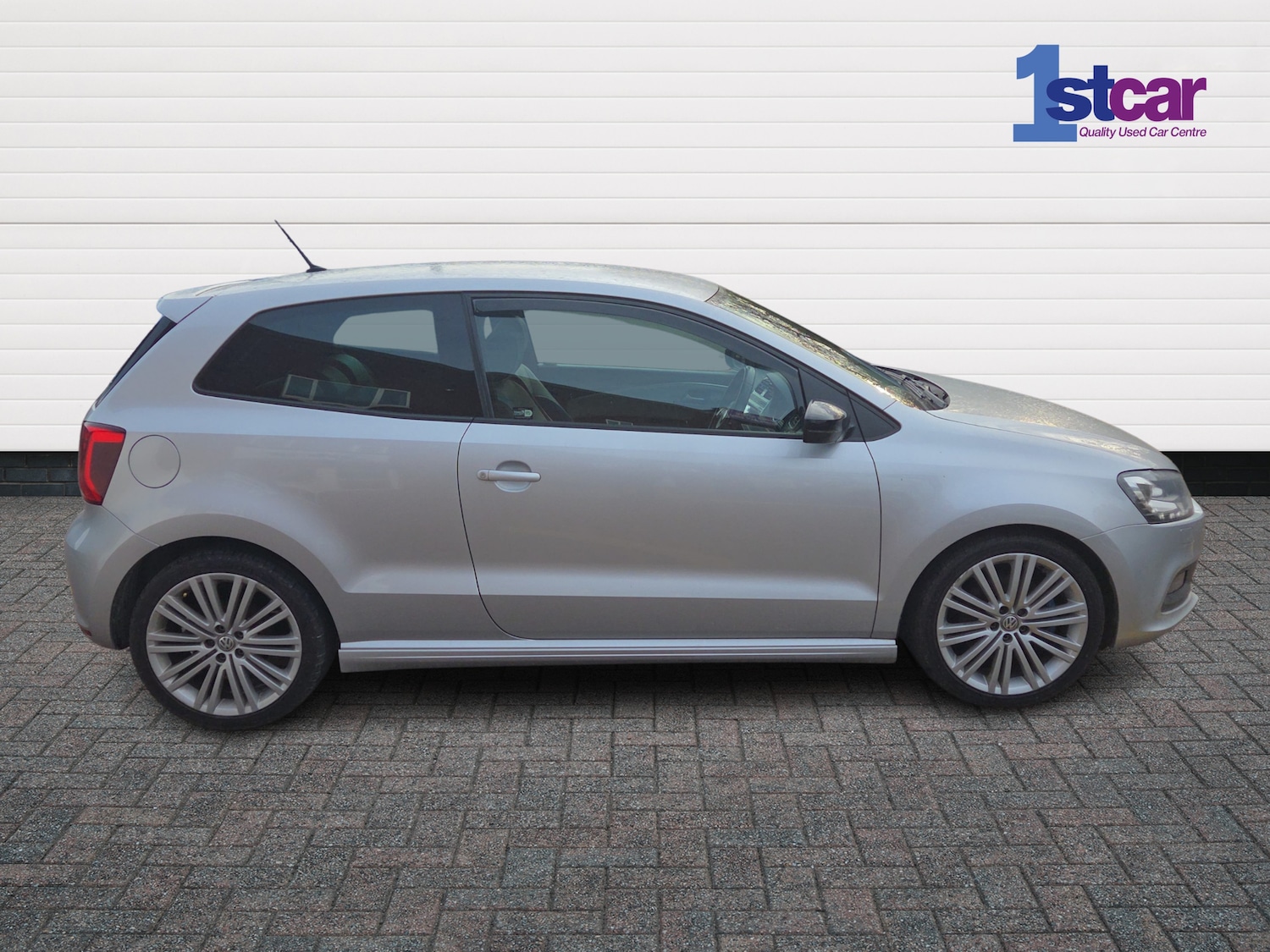 Used Volkswagen Polo 2015 for sale - 76501104: Photo 4