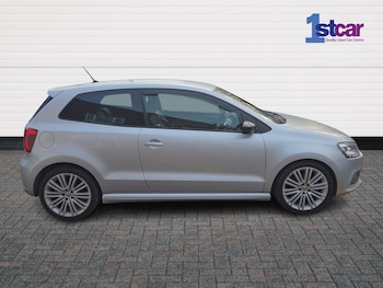 Used Volkswagen Polo 2015 for sale - 76501104: Photo