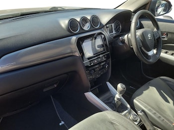 Used Suzuki Vitara 2015 for sale - 79510917: Photo