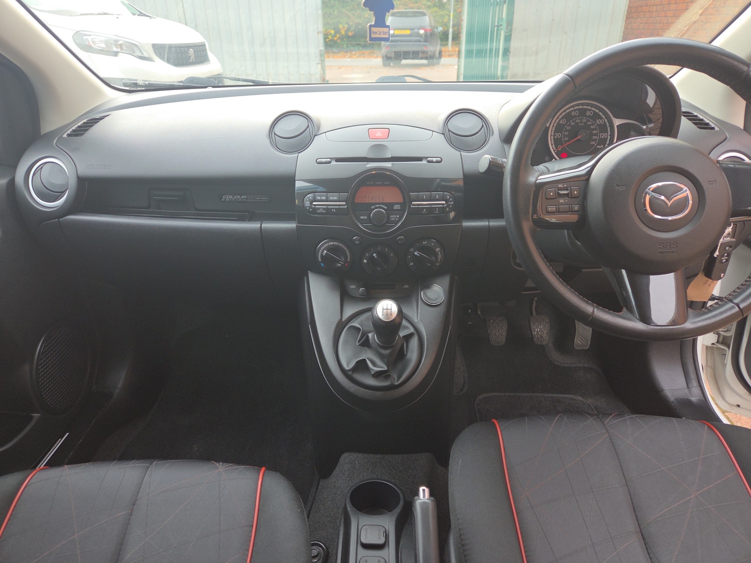 Used Mazda Mazda2 2014 for sale - 76501108: Photo 8