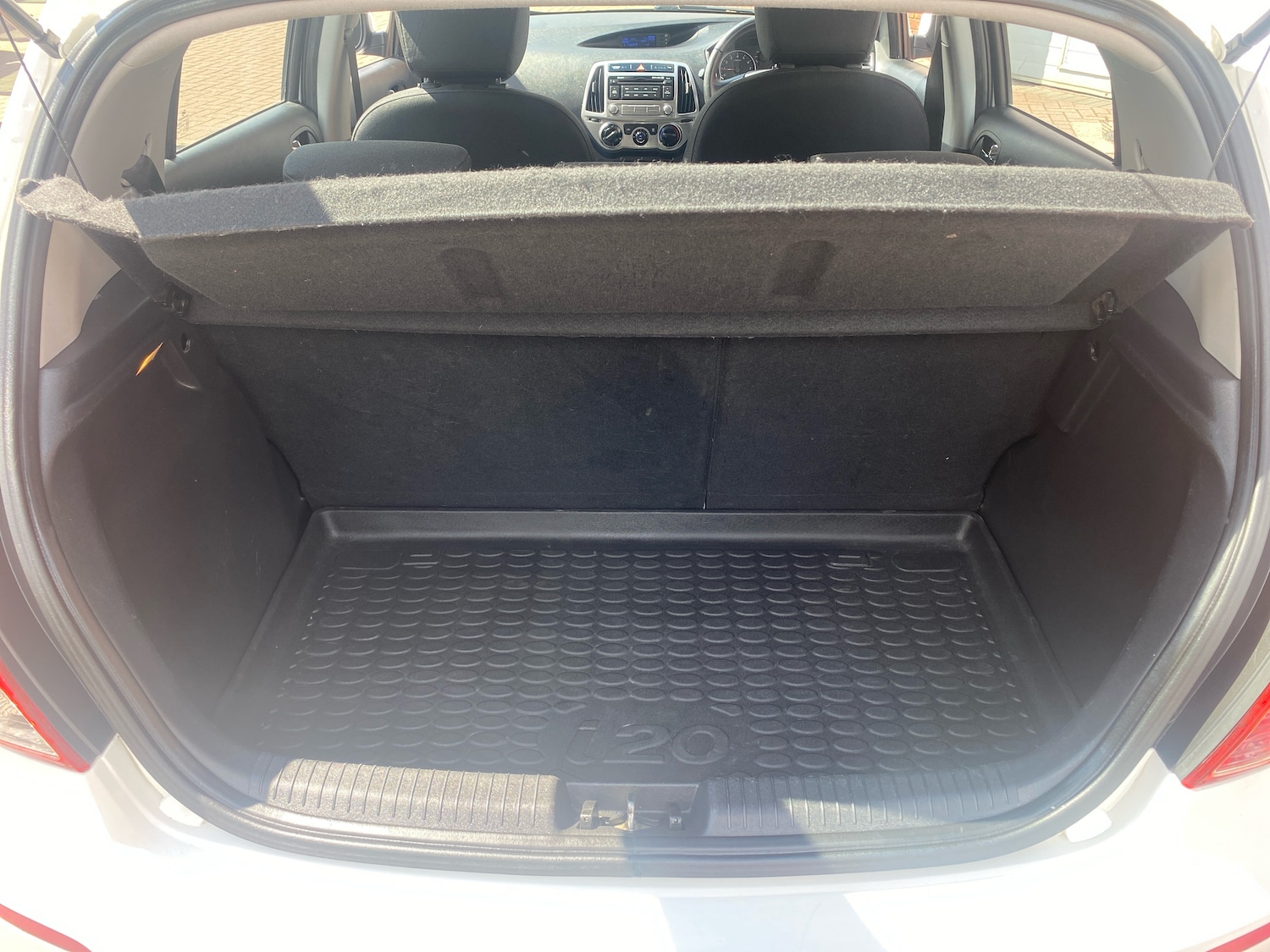 Used Hyundai i20 2014 for sale - 78207018: Photo 9