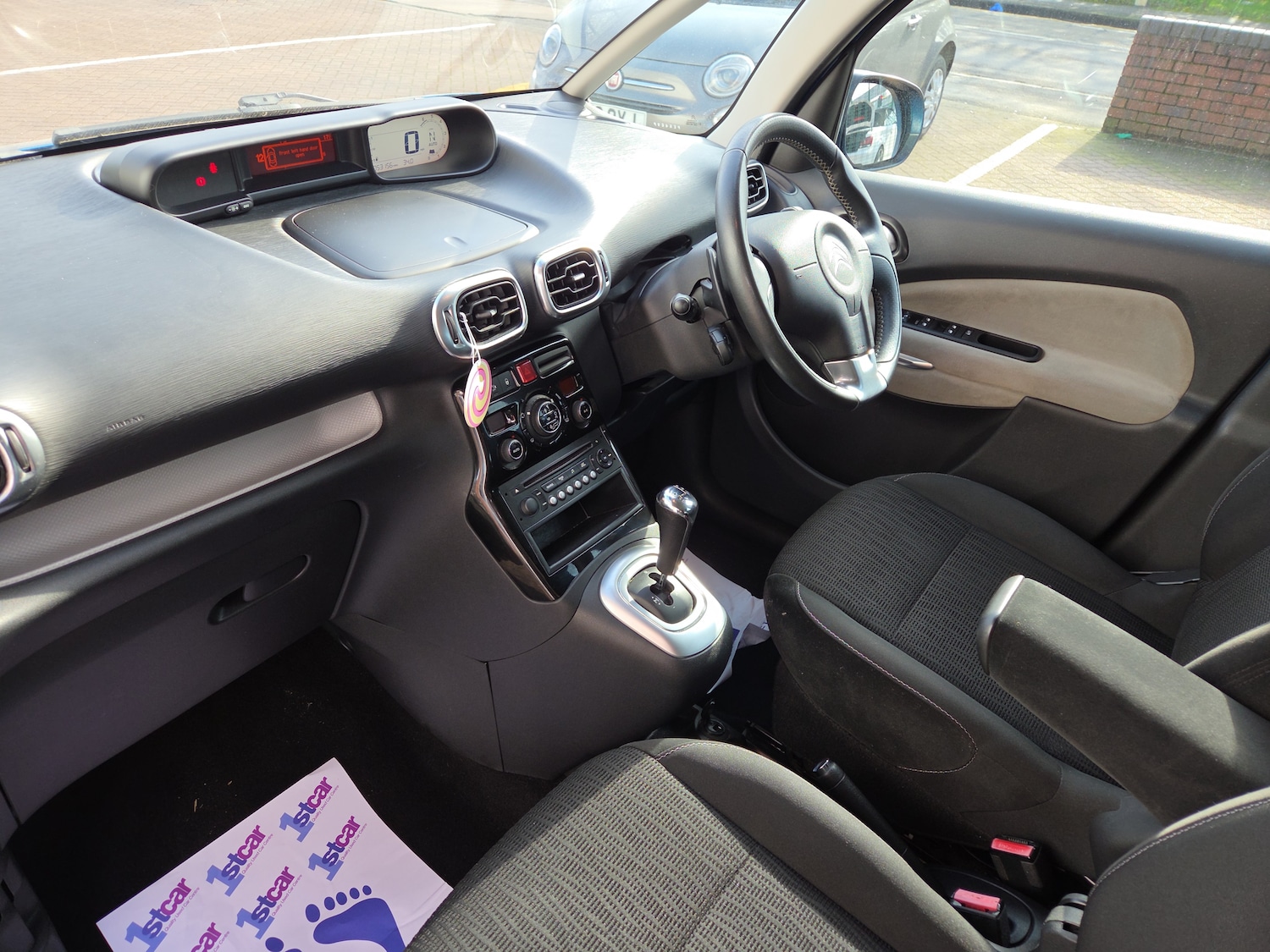 Used Citroen C3 Picasso 2014 for sale - 77673927: Photo 2