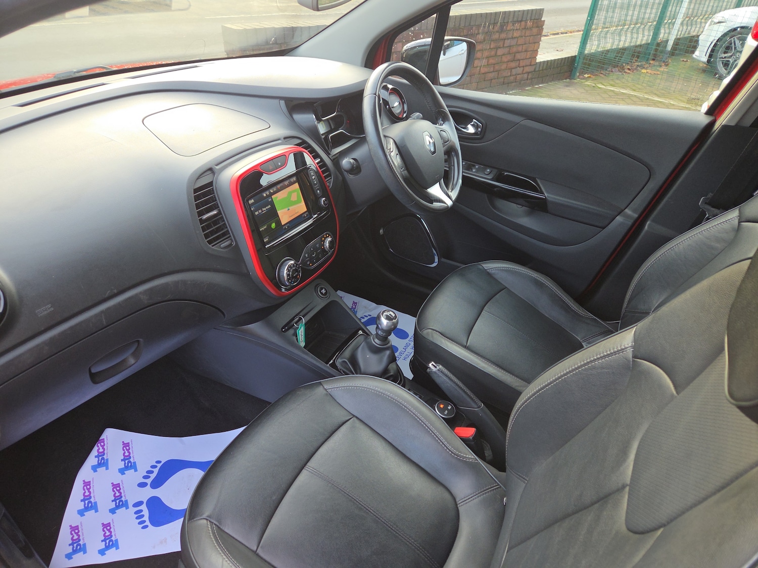 Used Renault Captur 2016 for sale - 76842220: Photo 2