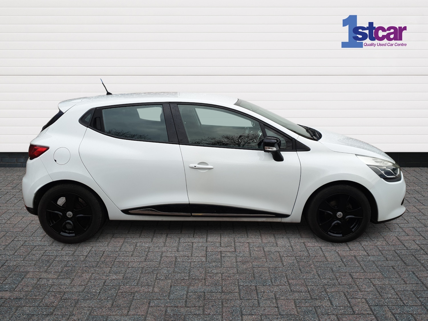 Used Renault Clio 2015 for sale - 77293510: Photo 4