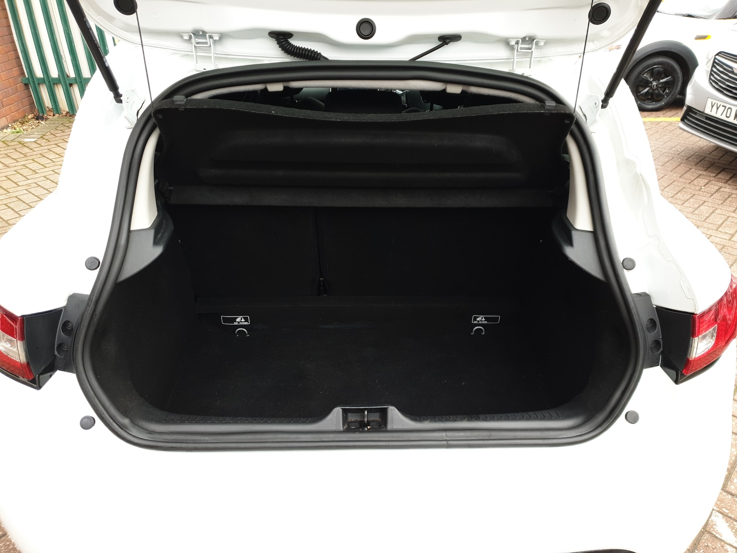 Used Renault Clio 2015 for sale - 77293510: Photo 9