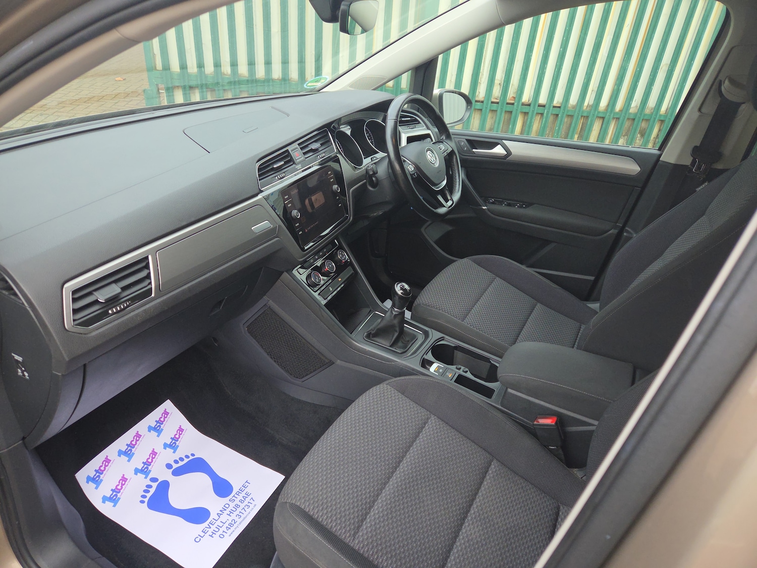 Used Volkswagen Touran 2017 for sale - 76928096: Photo 2