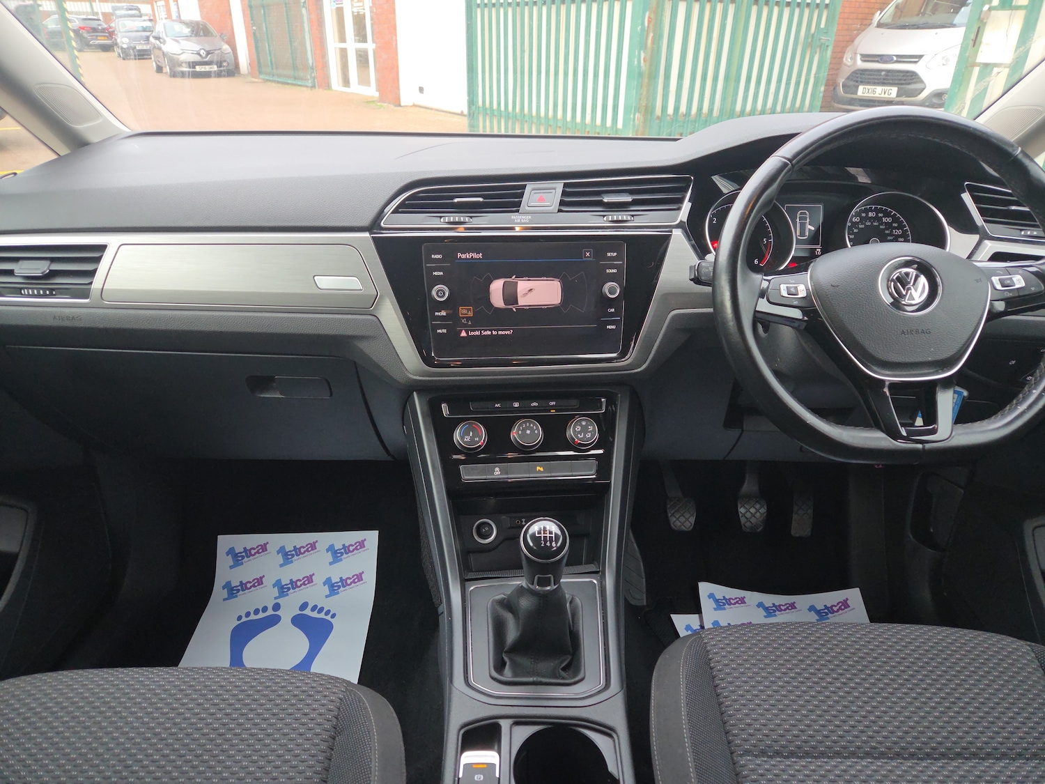 Used Volkswagen Touran 2017 for sale - 76928096: Photo 8