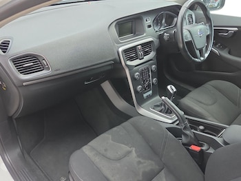 Used Volvo V40 2014 for sale - 79397252: Photo