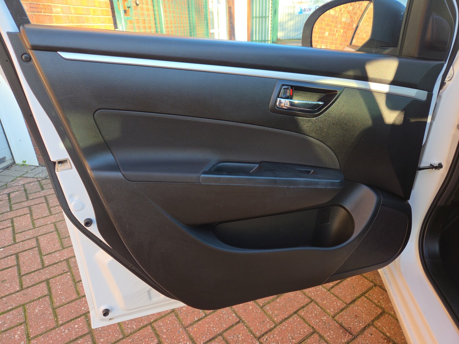 Used Suzuki Swift 2015 for sale - 77480235: Photo 11