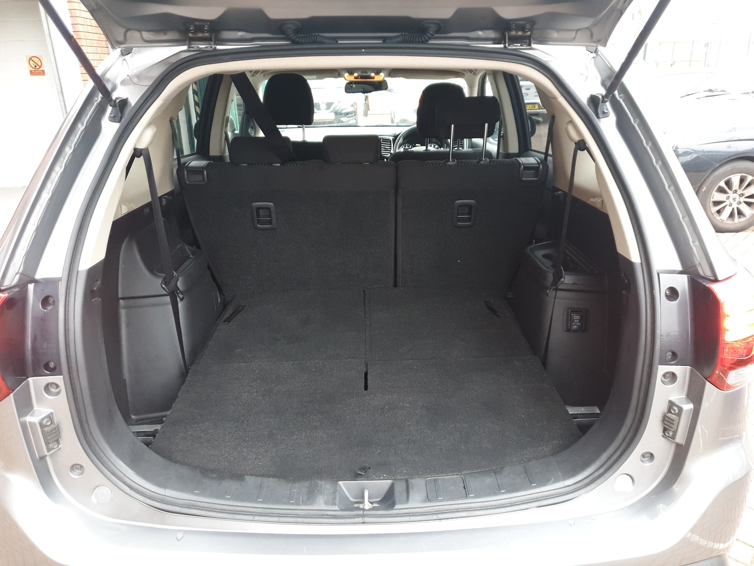 Used Mitsubishi Outlander 2021 for sale - 77373122: Photo 9