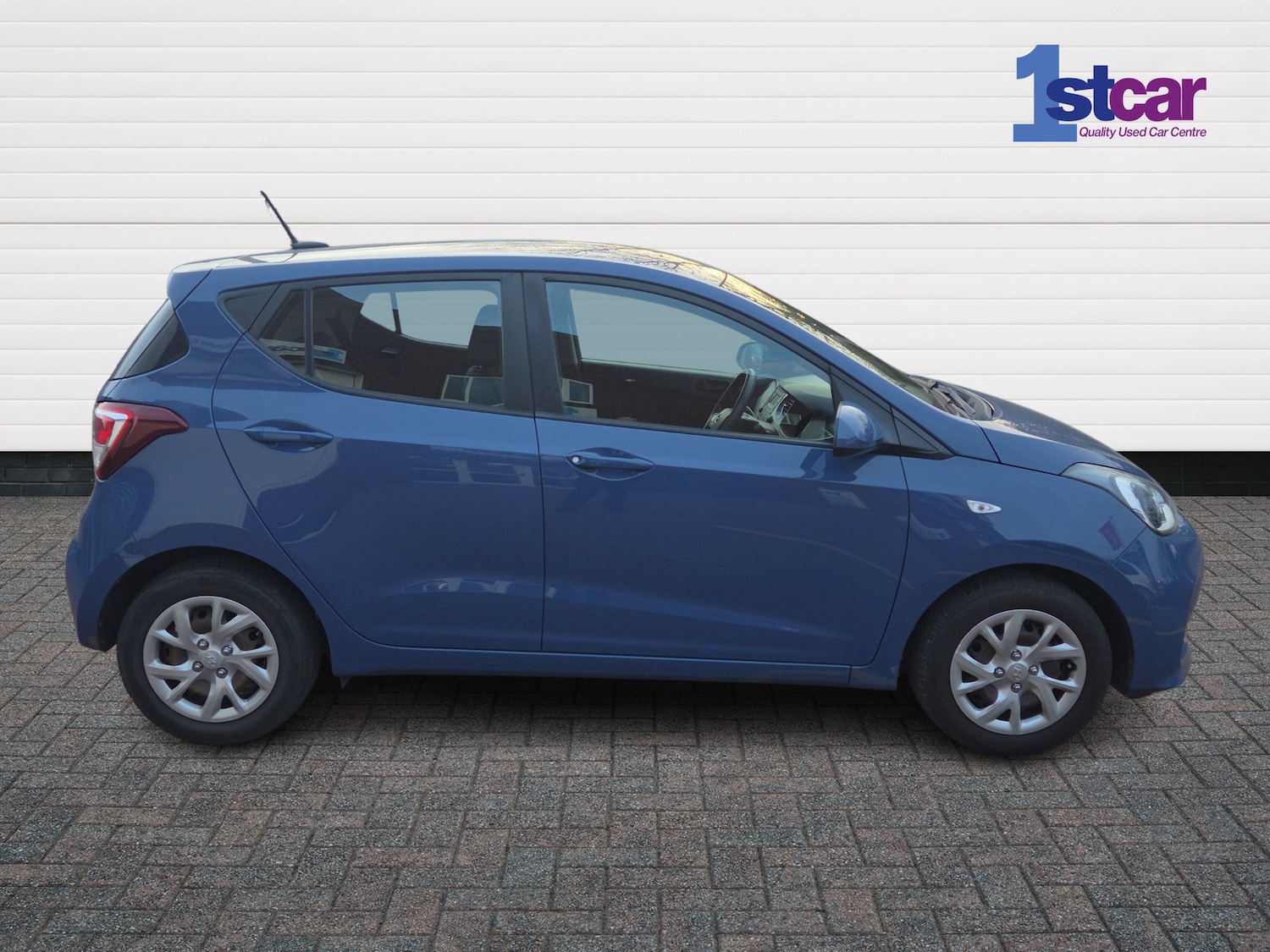 Used Hyundai i10 2017 for sale - 76928098: Photo 4