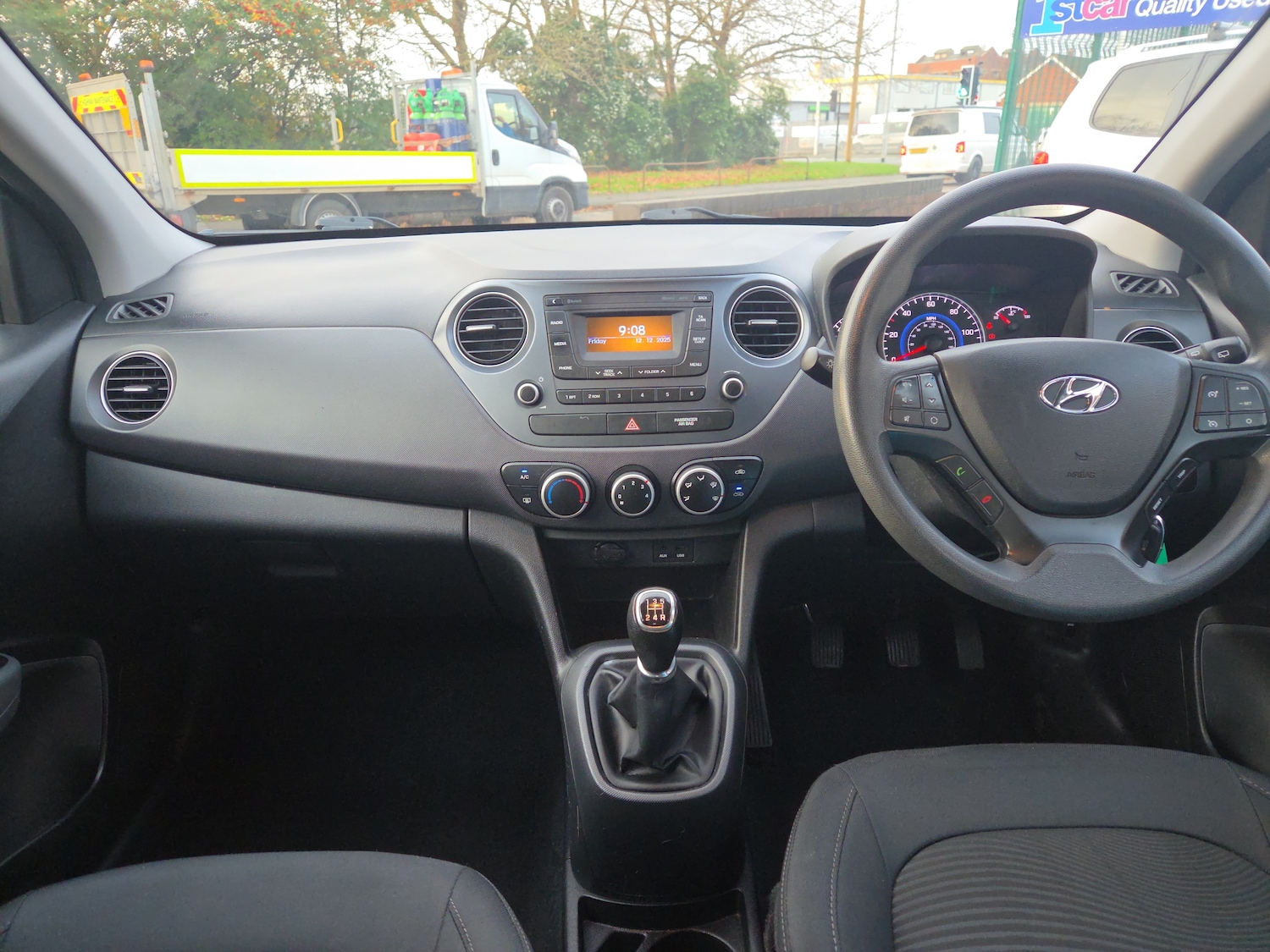 Used Hyundai i10 2017 for sale - 76928098: Photo 8