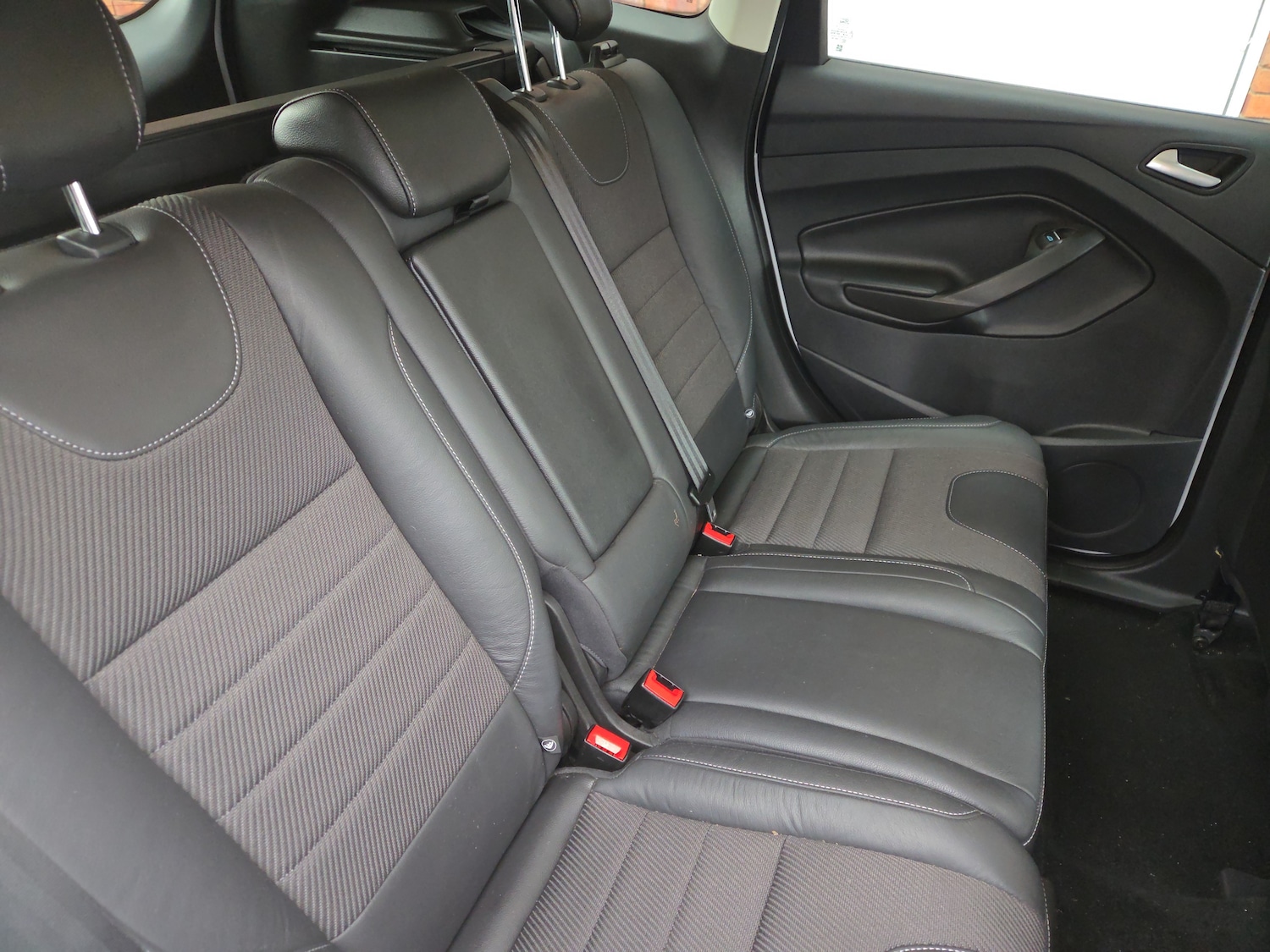 Used Ford Kuga 2016 for sale - 76977947: Photo 10