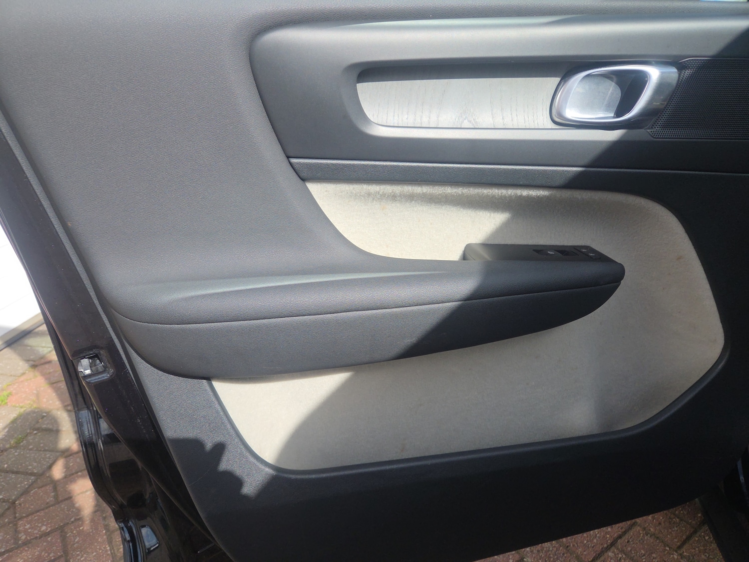 Used Volvo XC40 2021 for sale - 78059776: Photo 11