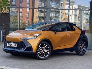 Used Toyota C-HR 2024 for sale - 78420392: Photo