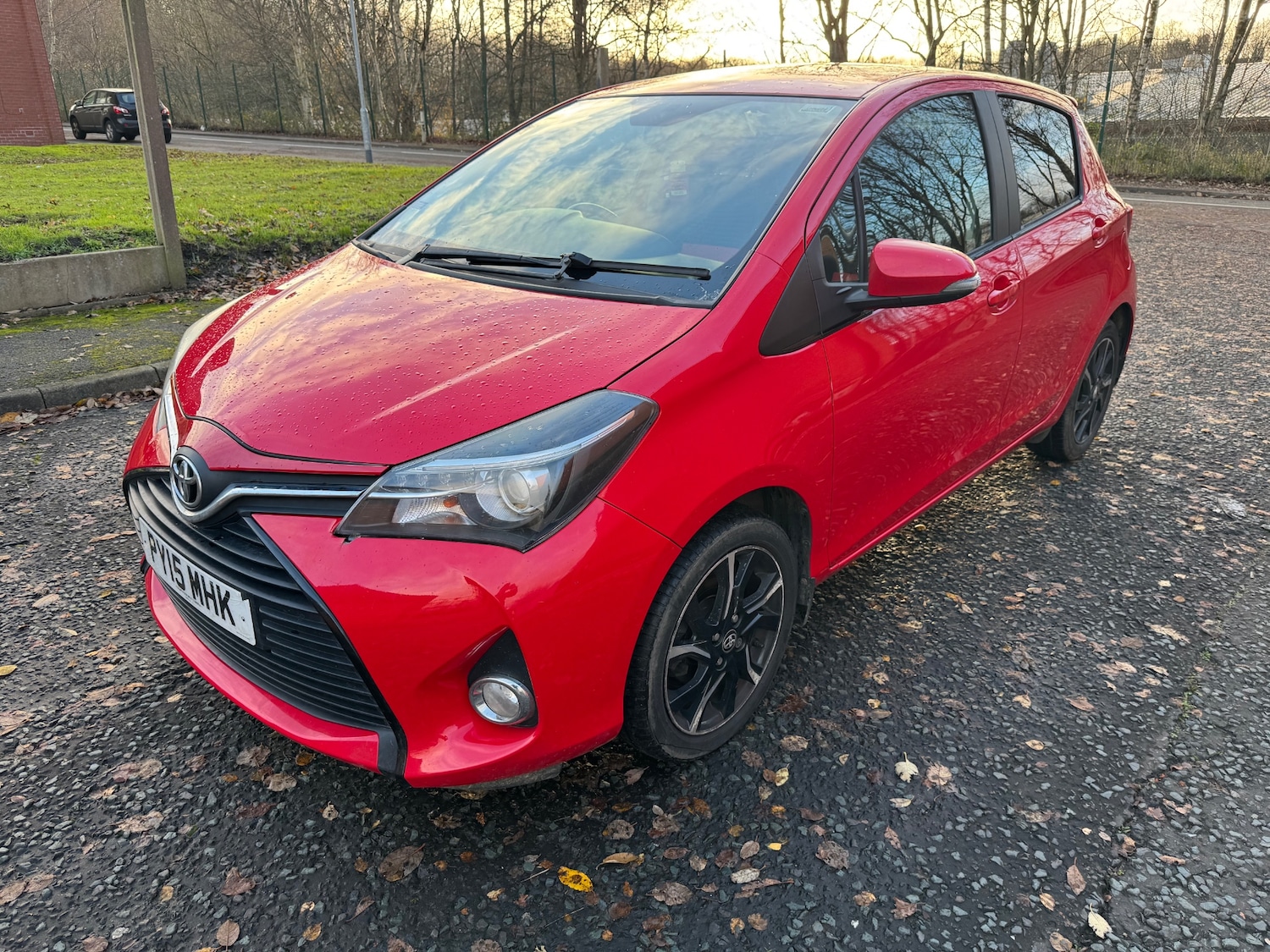 Used Toyota Yaris 2015 for sale - 76848919: Photo 2