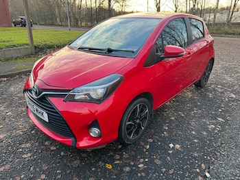 Used Toyota Yaris 2015 for sale - 76848919: Photo