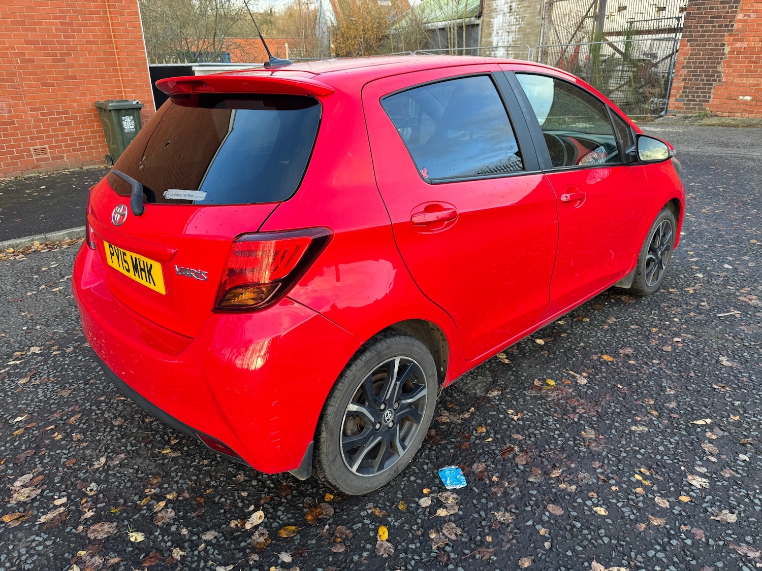 Used Toyota Yaris 2015 for sale - 76848919: Photo 6