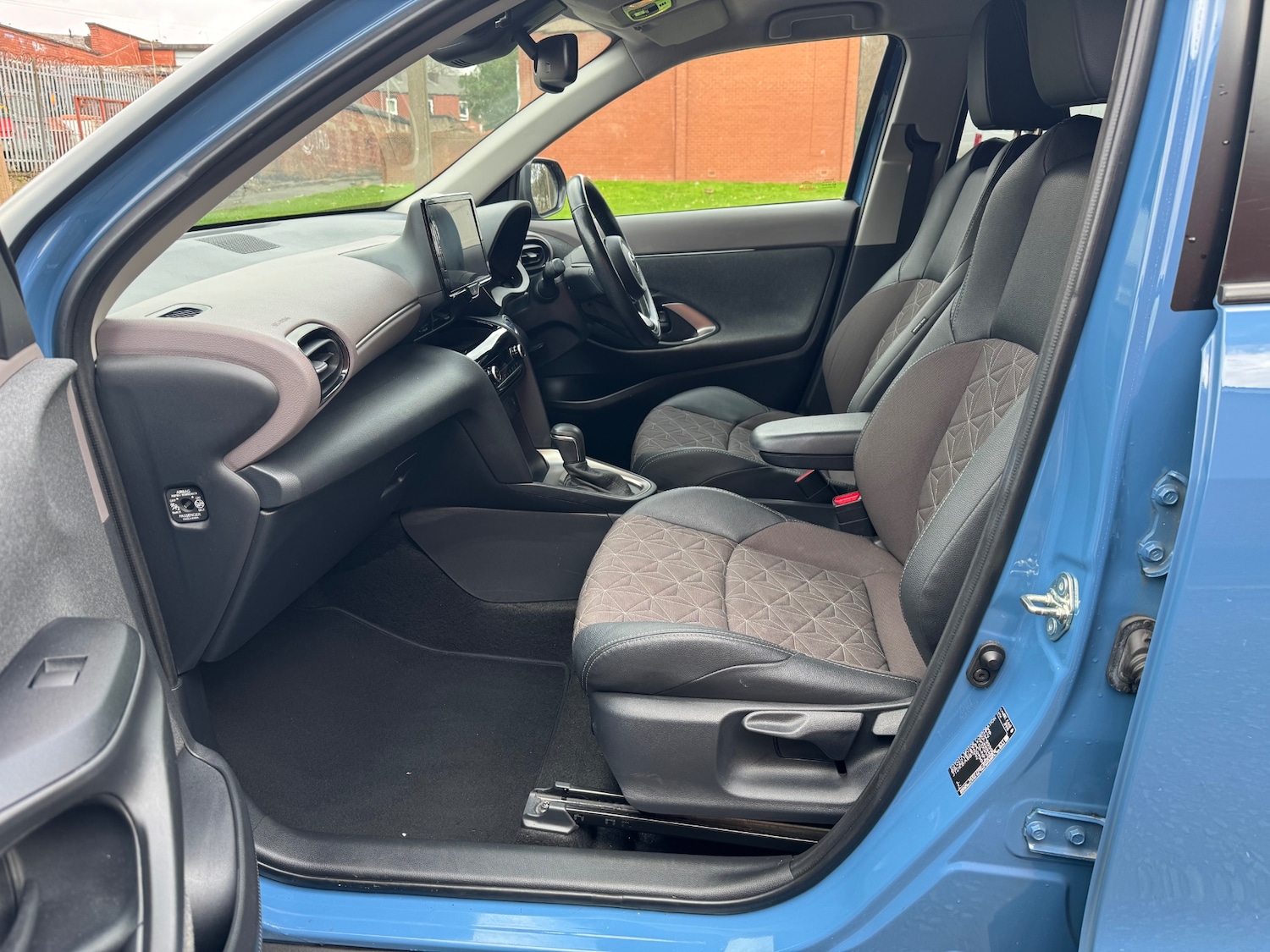 Used Toyota Yaris Cross 2022 for sale - 77852675: Photo 9