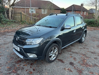 Used Dacia Sandero Stepway 2020 for sale - 76649773: Photo