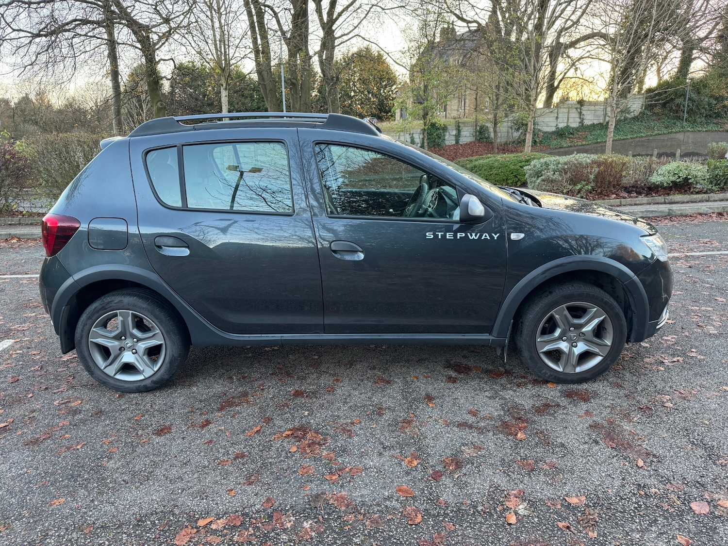 Used Dacia Sandero Stepway 2020 for sale - 76649773: Photo 8